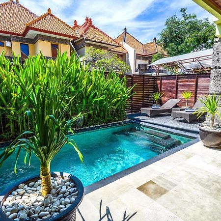 De Cinta Villa - Kuta - 5 Bedrooms - Heart Of Kuta Екстер'єр фото