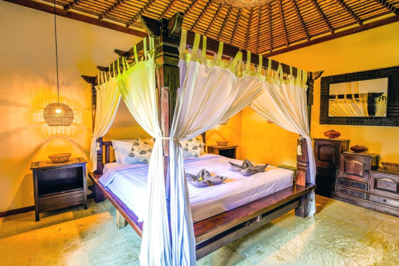 De Cinta Villa - Kuta - 5 Bedrooms - Heart Of Kuta Екстер'єр фото