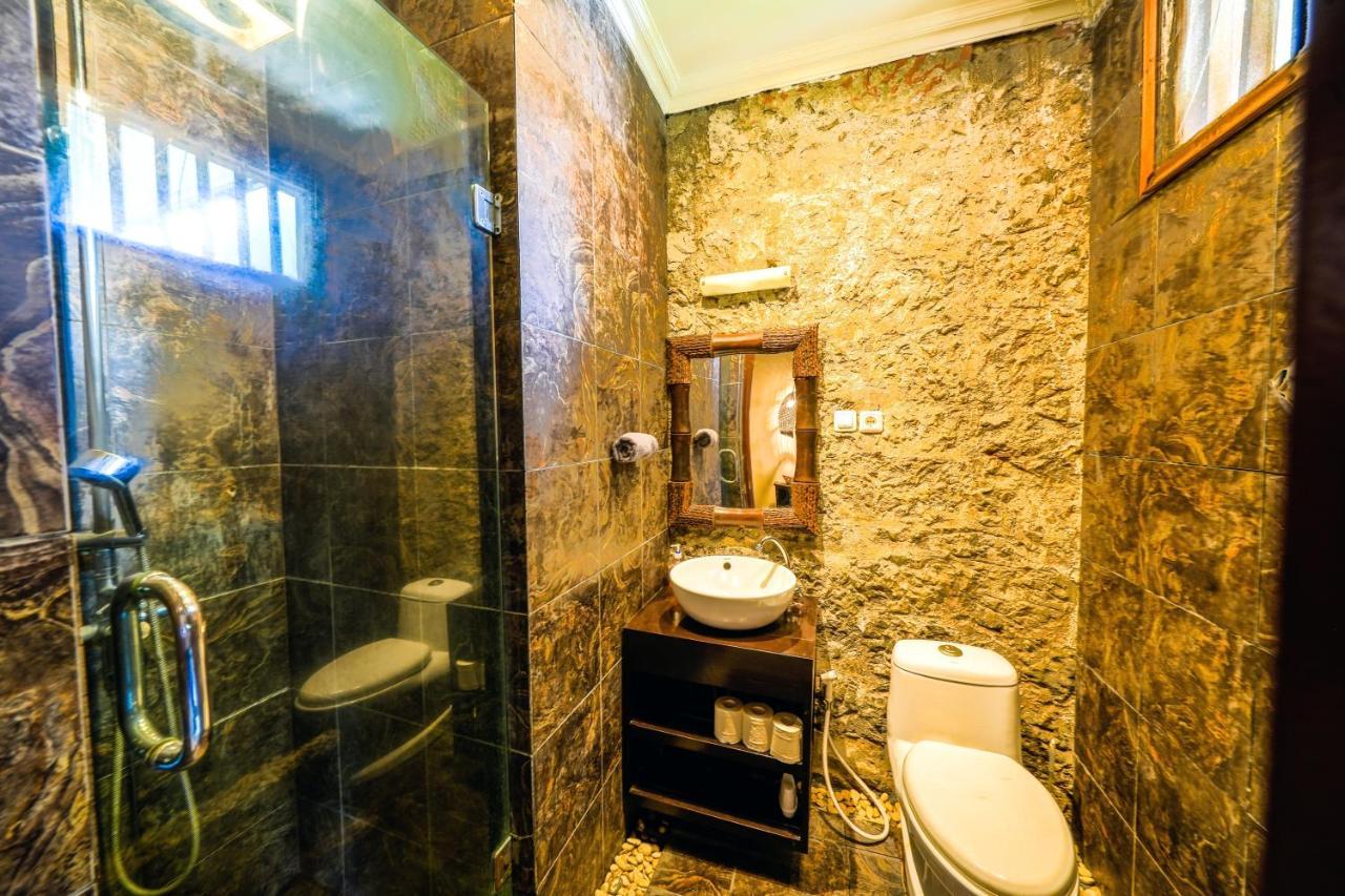 De Cinta Villa - Kuta - 5 Bedrooms - Heart Of Kuta Екстер'єр фото
